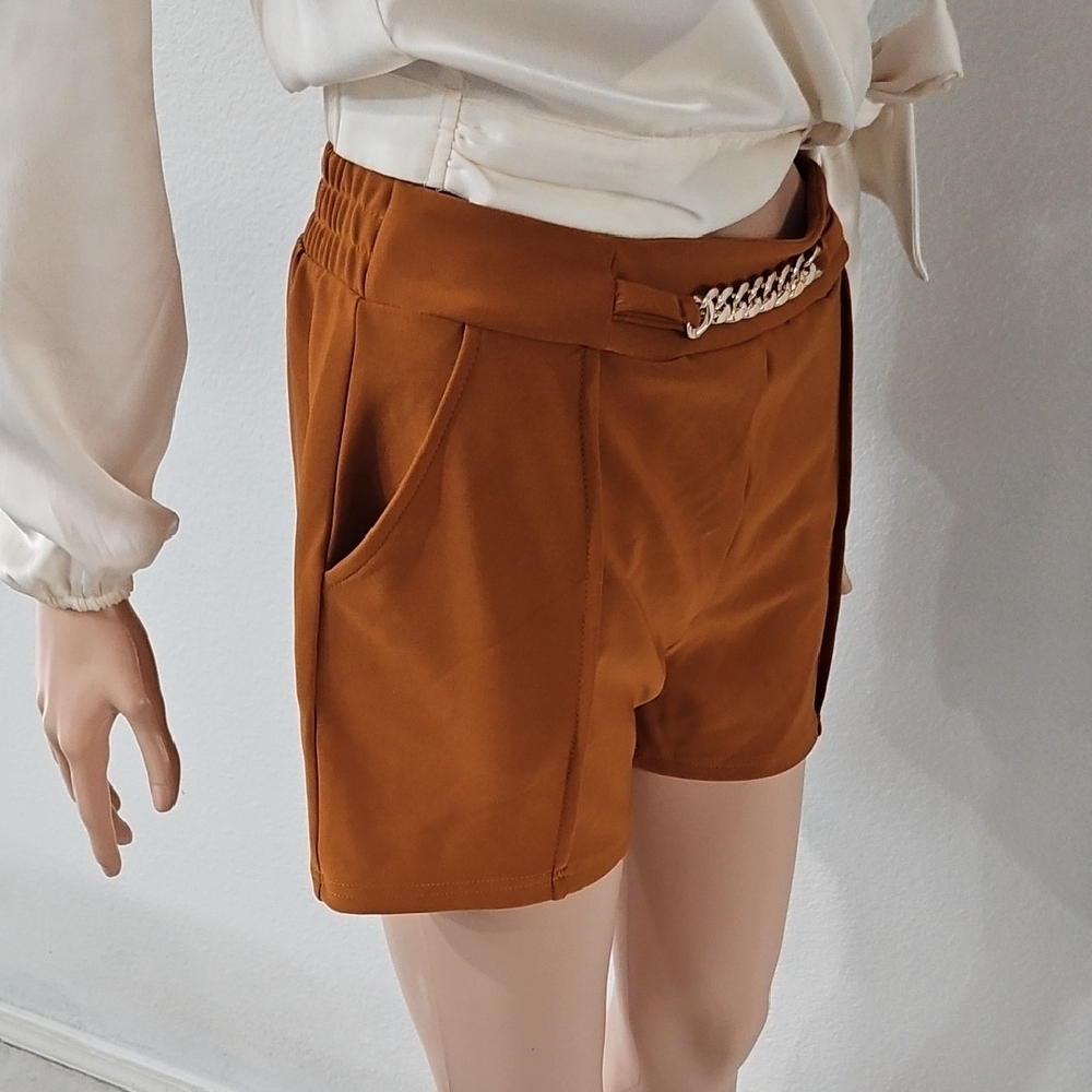 Moral Society Elegant Brown Chain Accent Women's Shorts